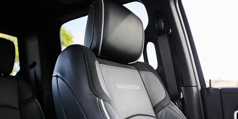 Ram 2500 Seat belts